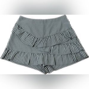 Hallelu Skort- Pinstrip Size XS-S
